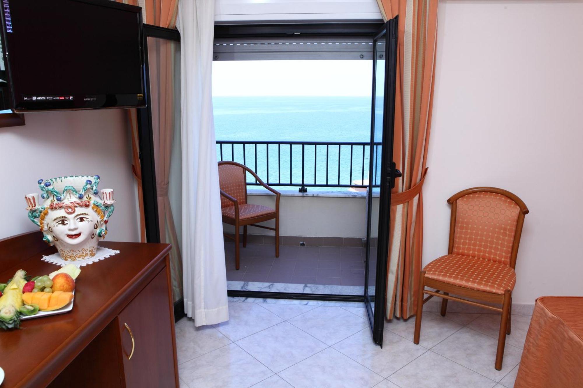 Hotel Za Maria Santo Stefano di Camastra Habitación foto