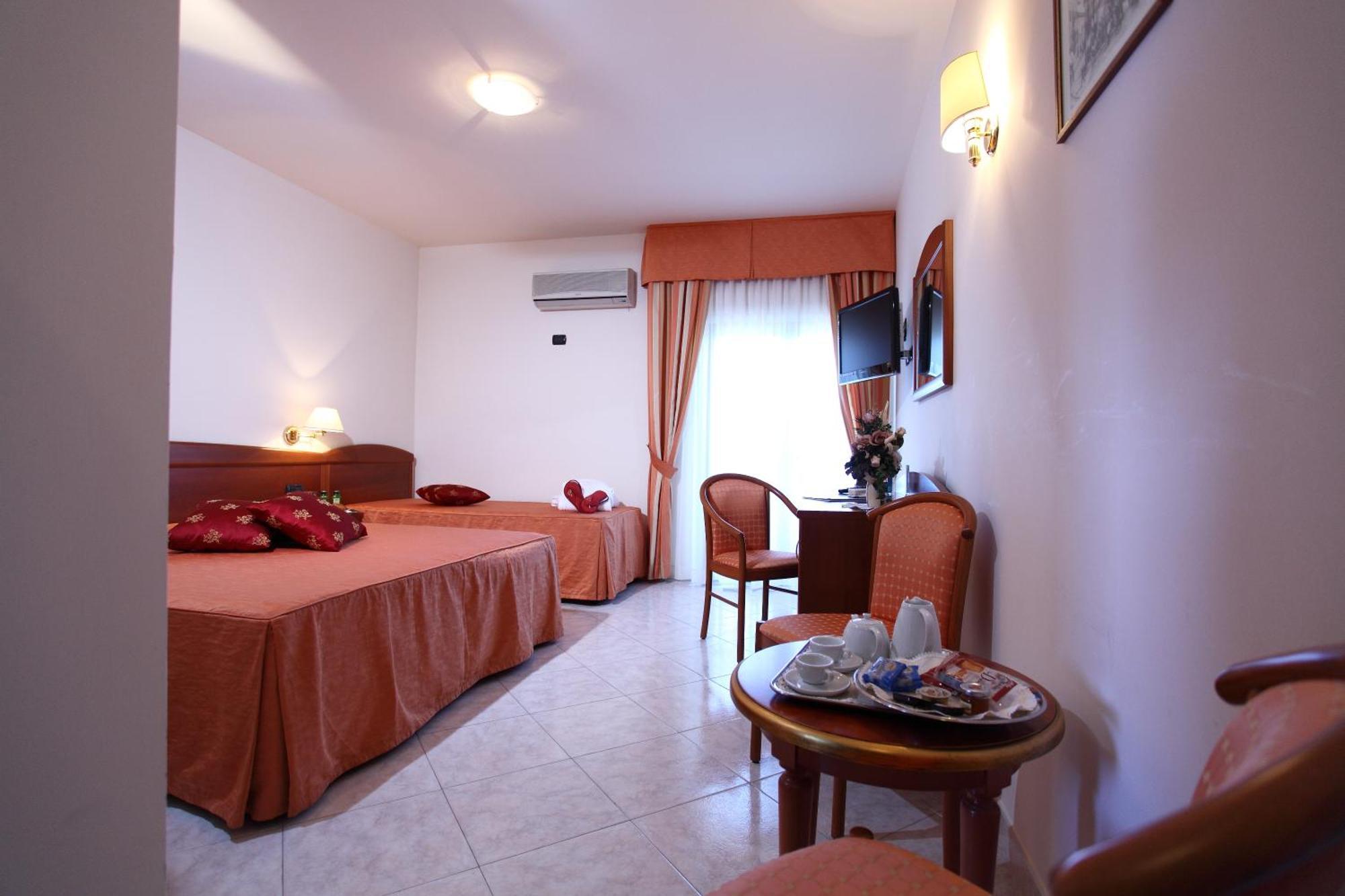 Hotel Za Maria Santo Stefano di Camastra Habitación foto
