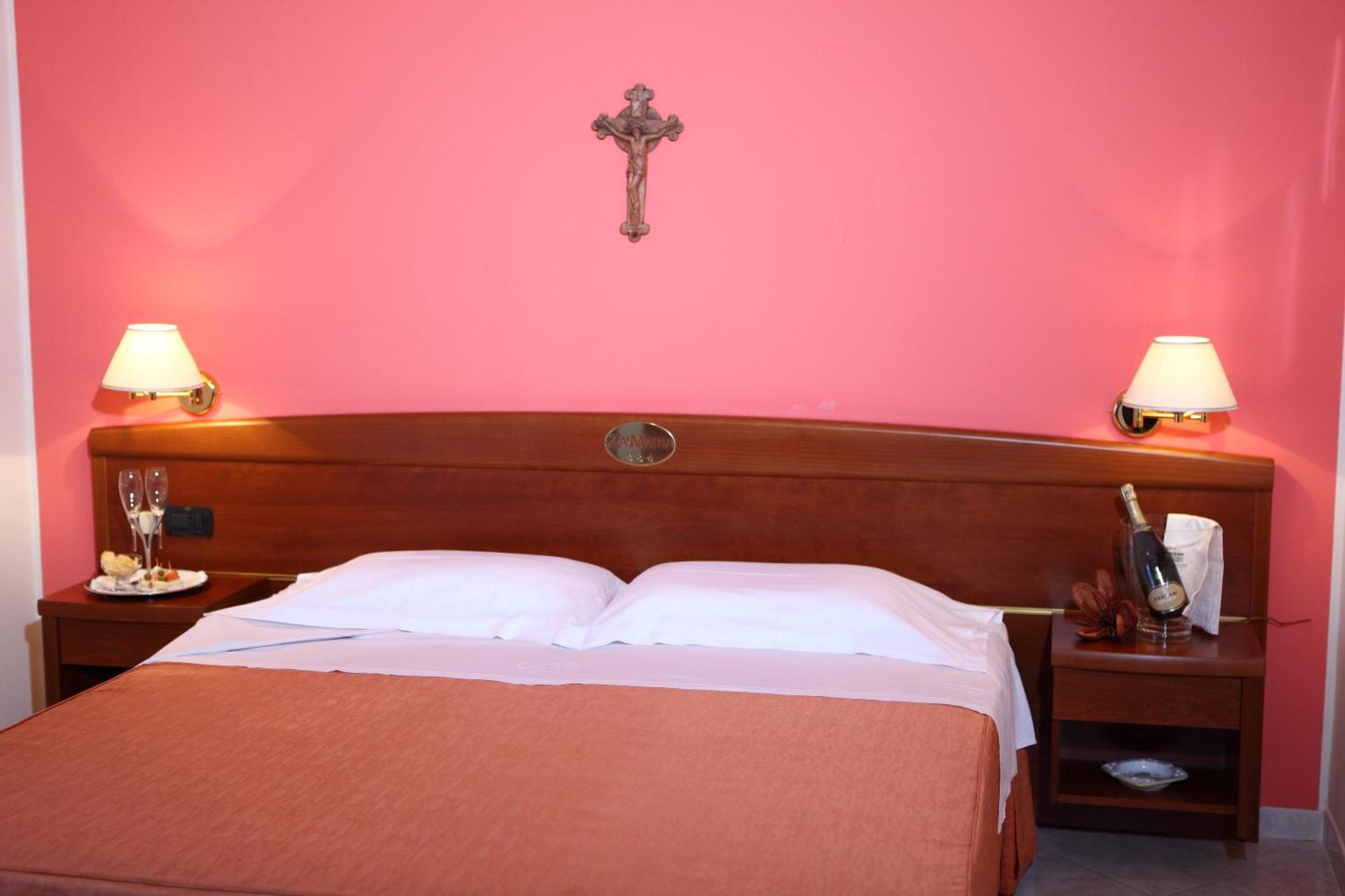 Hotel Za Maria Santo Stefano di Camastra Habitación foto